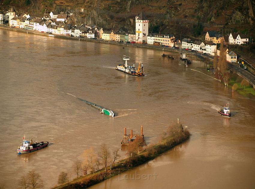 Schiff gesunken St Goarhausen Loreley P100.jpg